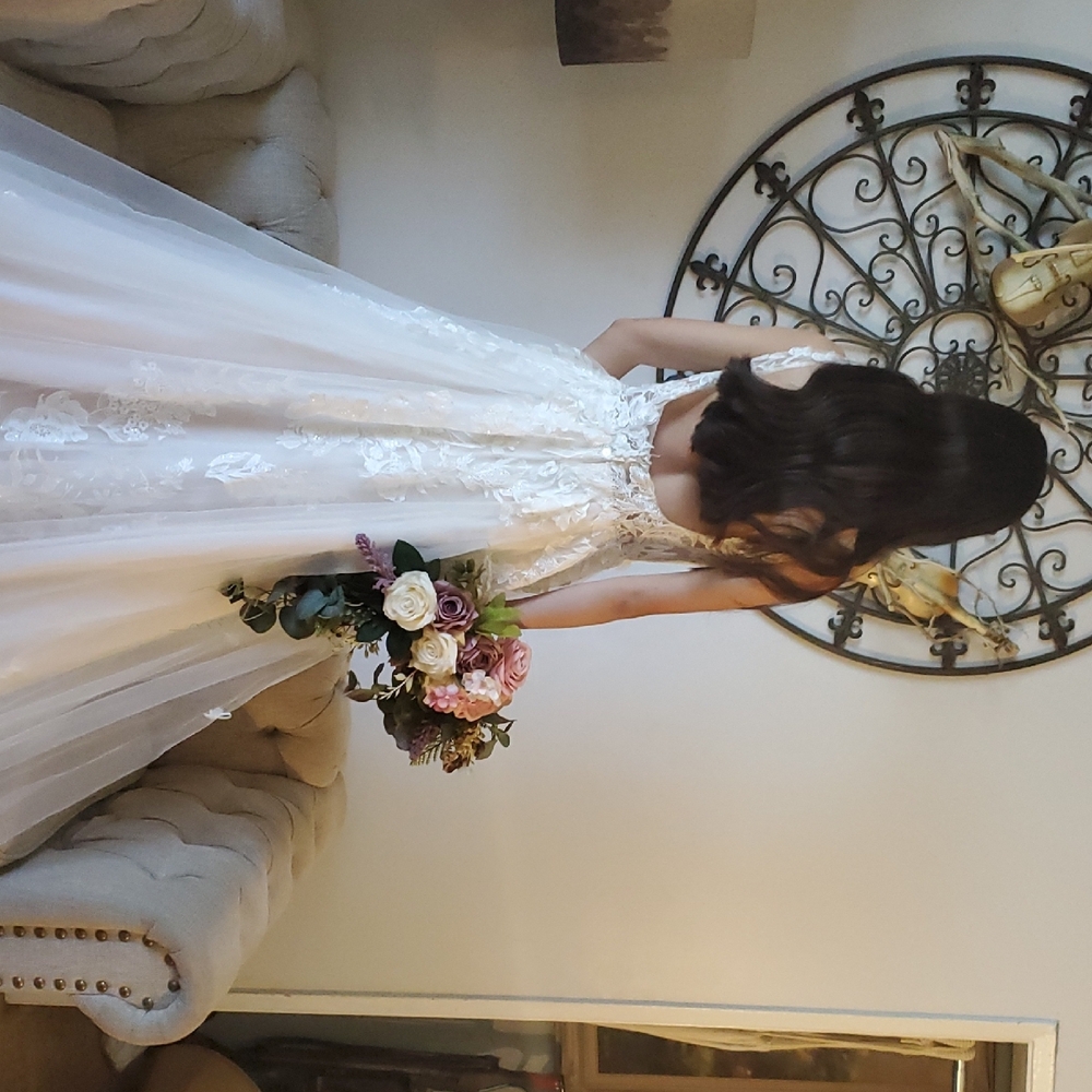 ⚡️FlashSale ‼️Lilian West Wedding Dress .